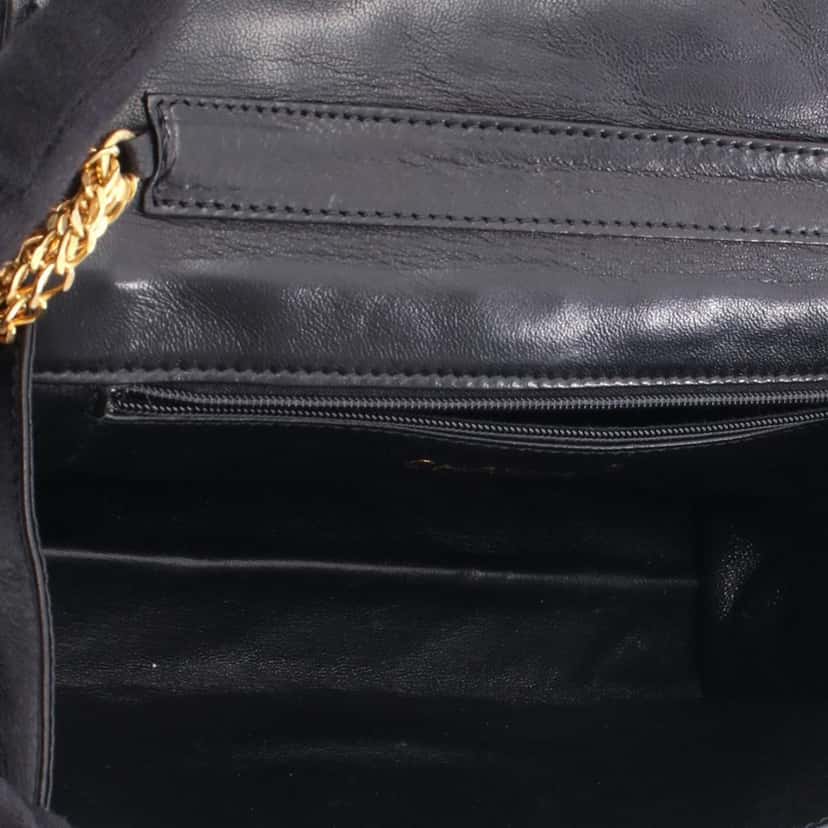 Chanel CC Quilted Lambskin Full Flap Black Leather Good condition - Inside View