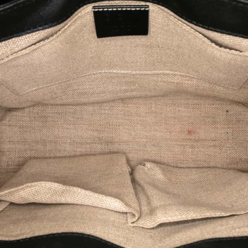 Gucci Medium Microguccissima Emily Shoulder Bag Black Leather Good condition - Model View