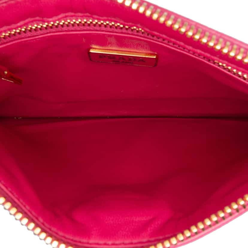 Prada Saffiano Zip Pouch Pink Leather Good condition - Model View