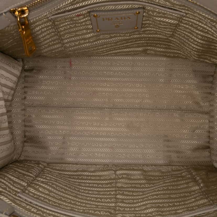 Prada Saffiano Satchel Grey Leather Good condition - Model View