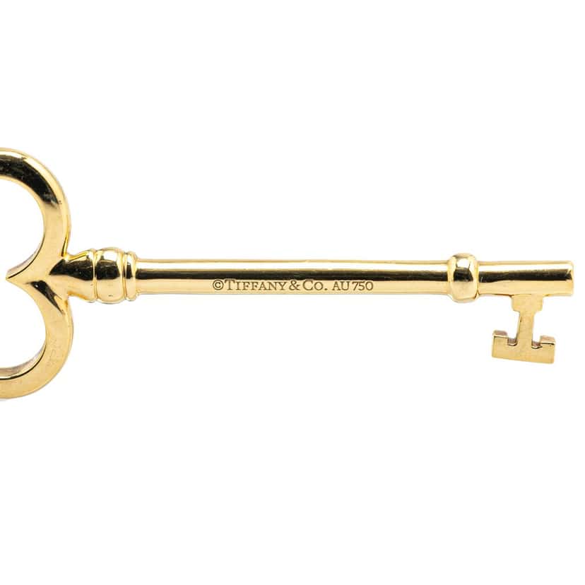 Tiffany & Co 18K Yellow Gold Trefoil Open Key Pendant Necklace Gold Gold Good condition - Model View