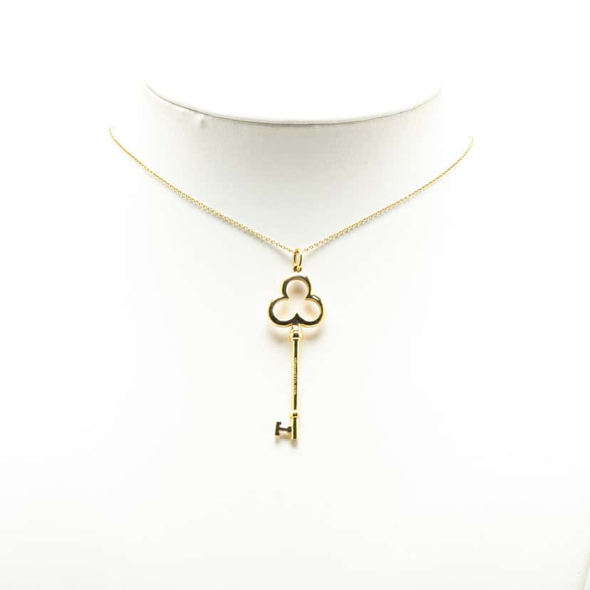 Tiffany & Co 18K Yellow Gold Trefoil Open Key Pendant Necklace Gold Gold Good condition - Box View