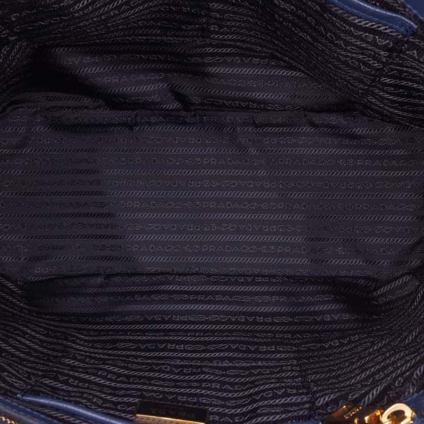 Prada Large Saffiano Lux Galleria Double Zip Satchel Blue Leather Good condition - Model View