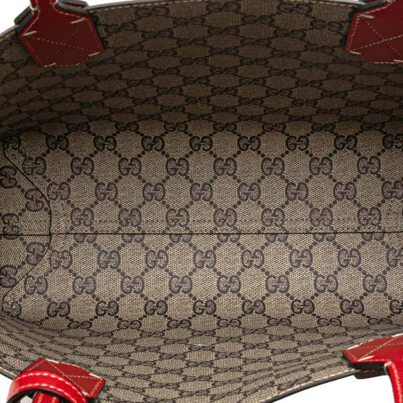 Gucci Small GG Supreme Reversible Tote Brown Canvas Good condition - Model View