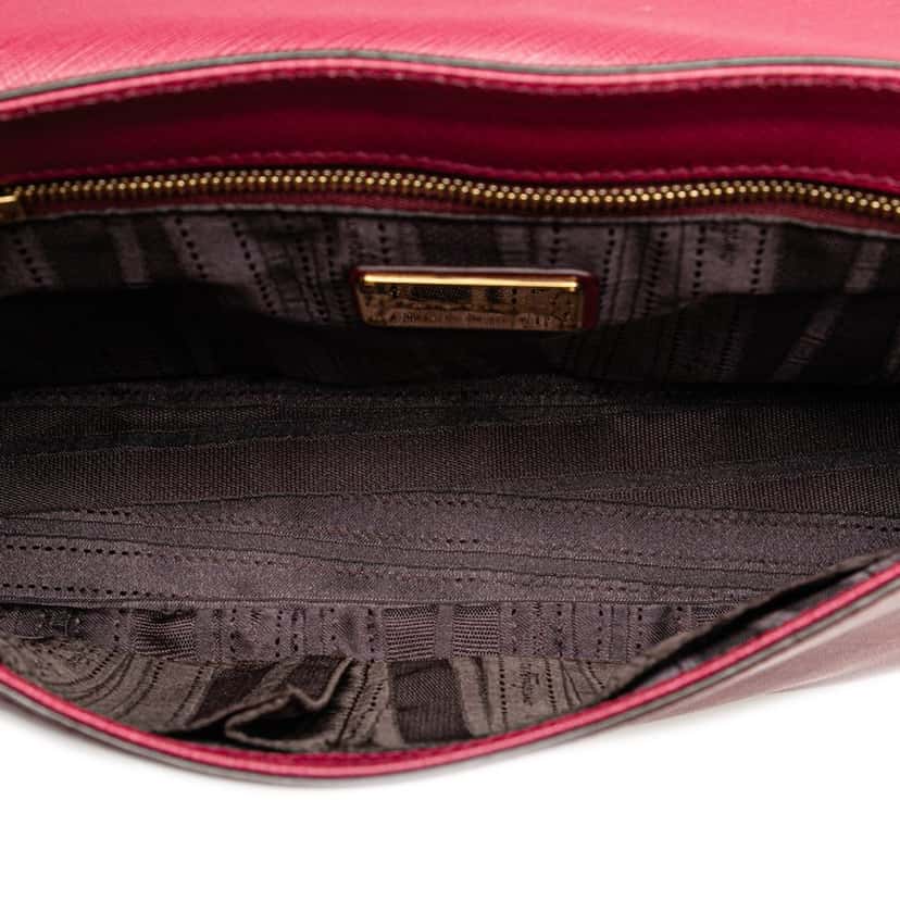 Salvatore Ferragamo Calfskin Gancini Rory Flap Crossbody Pink Leather Good condition - Model View