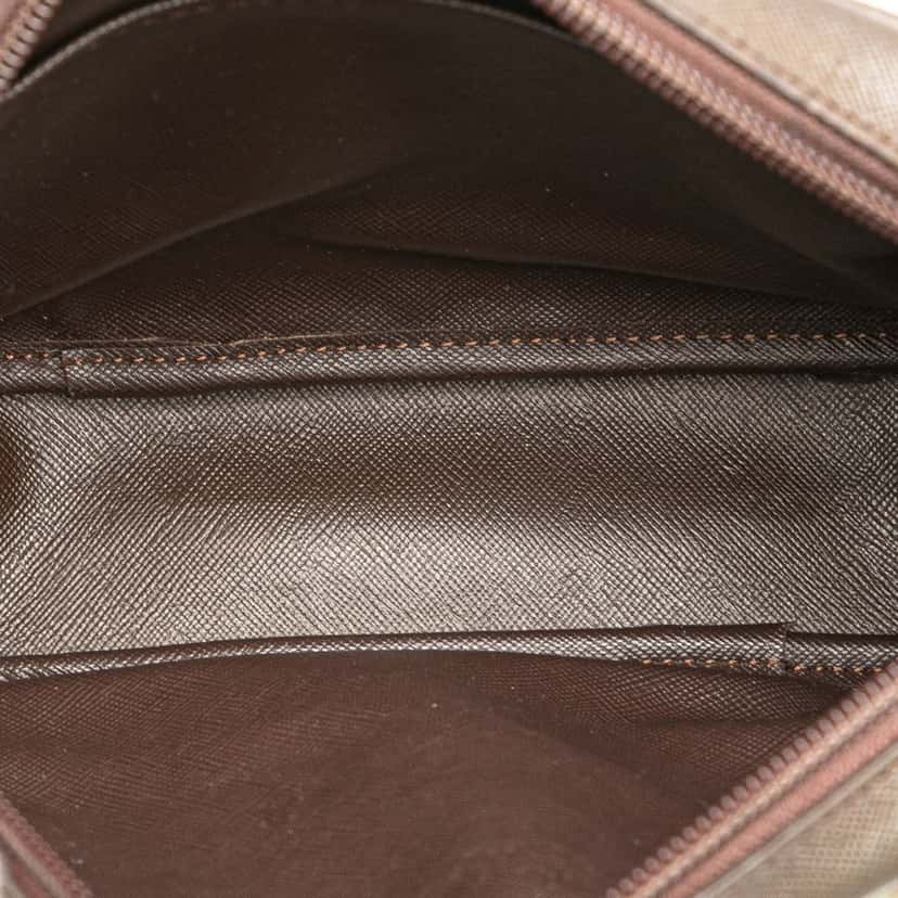 Burberry Vintage Check Canvas Crossbody Brown Canvas Good condition - Model View