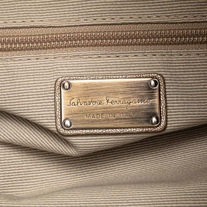 Salvatore Ferragamo Metallic Leather Bow Hobo Gold Leather Good condition - Box View