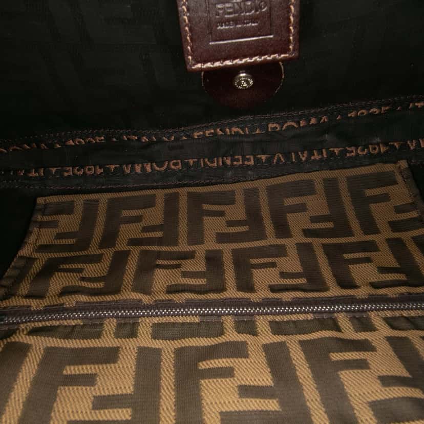 Fendi Zucca Canvas Shoulder Bag Brown Canvas Good condition - Model View