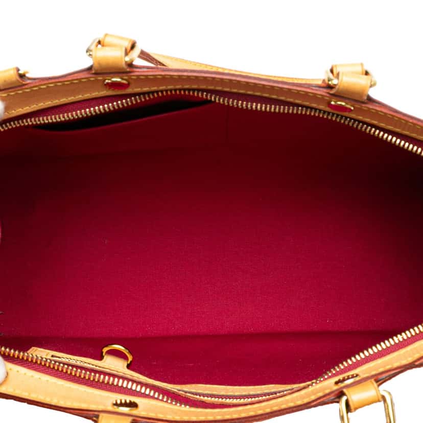 Louis Vuitton Monogram Vernis Brea MM Red Leather Good condition - Model View