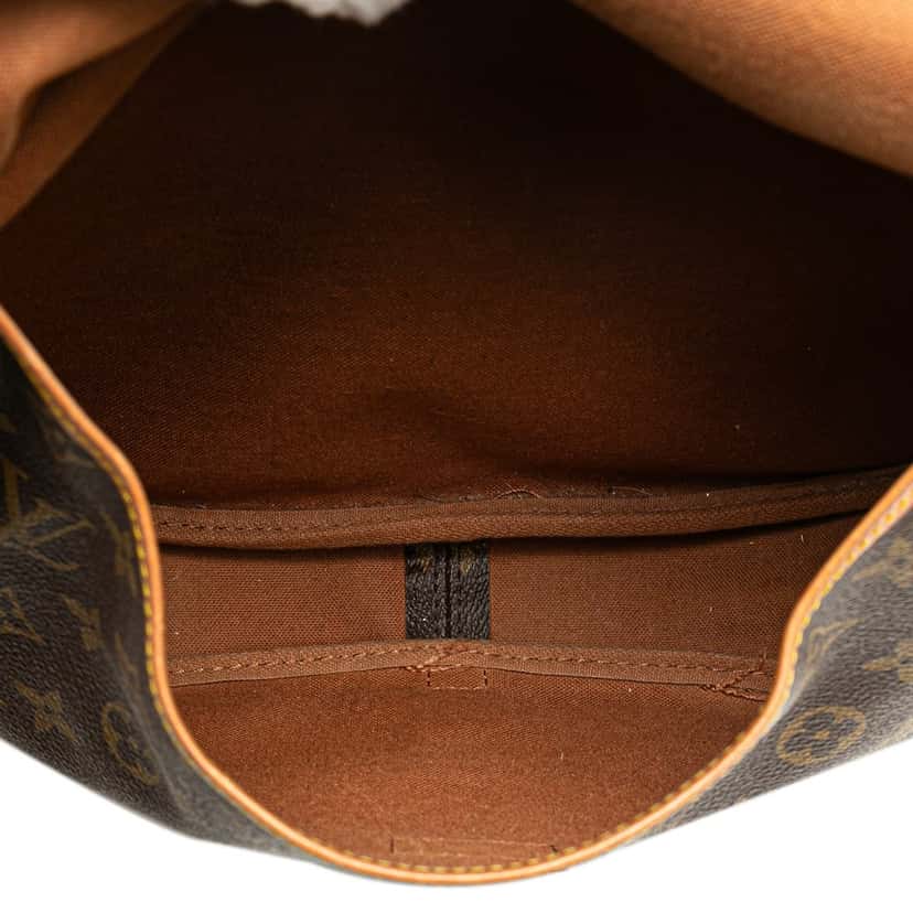 Louis Vuitton Monogram Saumur 30 Brown Canvas Fair condition - Model View