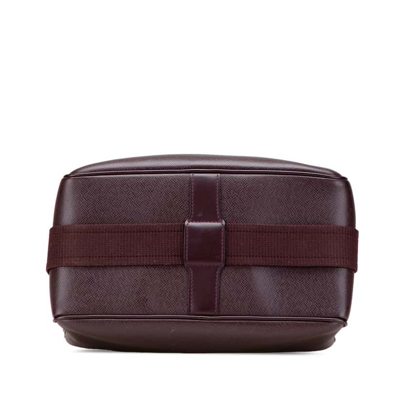 Louis Vuitton Taiga Reporter PM Red Leather Good condition - Inside View