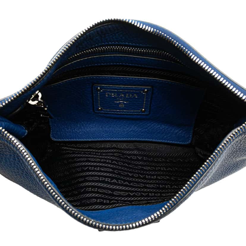 Prada Vitello Daino Crossbody Blue Leather Very good condition - Model View