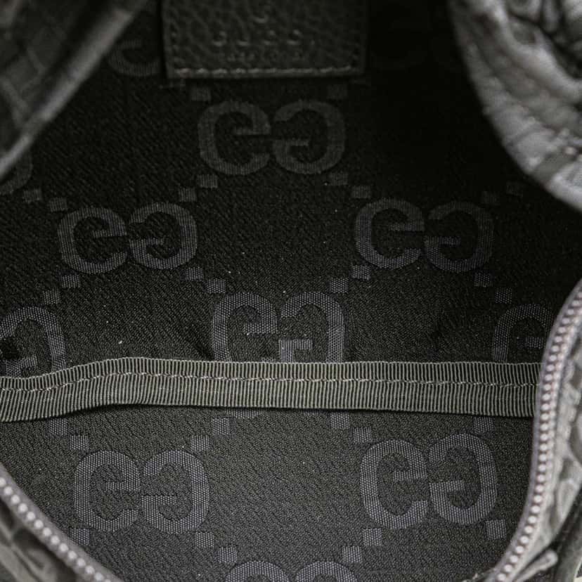 Gucci GG Nylon Ripstop Belt Bag Grey Good condition - Model View