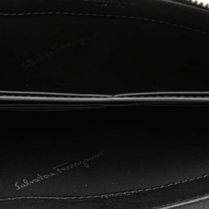 Salvatore Ferragamo Leather Logo Clutch Black Leather Good condition - Model View