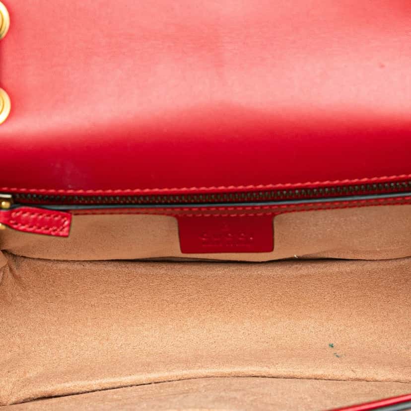 Gucci Medium Calfskin Queen Margaret Flap Shoulder Bag Red Leather Good condition - Model View