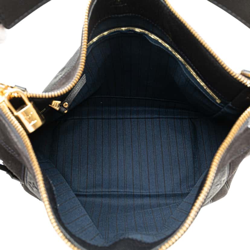Louis Vuitton Monogram Empreinte Audacieuse MM Blue Leather Good condition - Model View