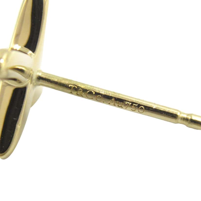 Tiffany & Co 18K Yellow Gold Paloma Picasso Kiss Earrings Gold Gold Good condition - Model View