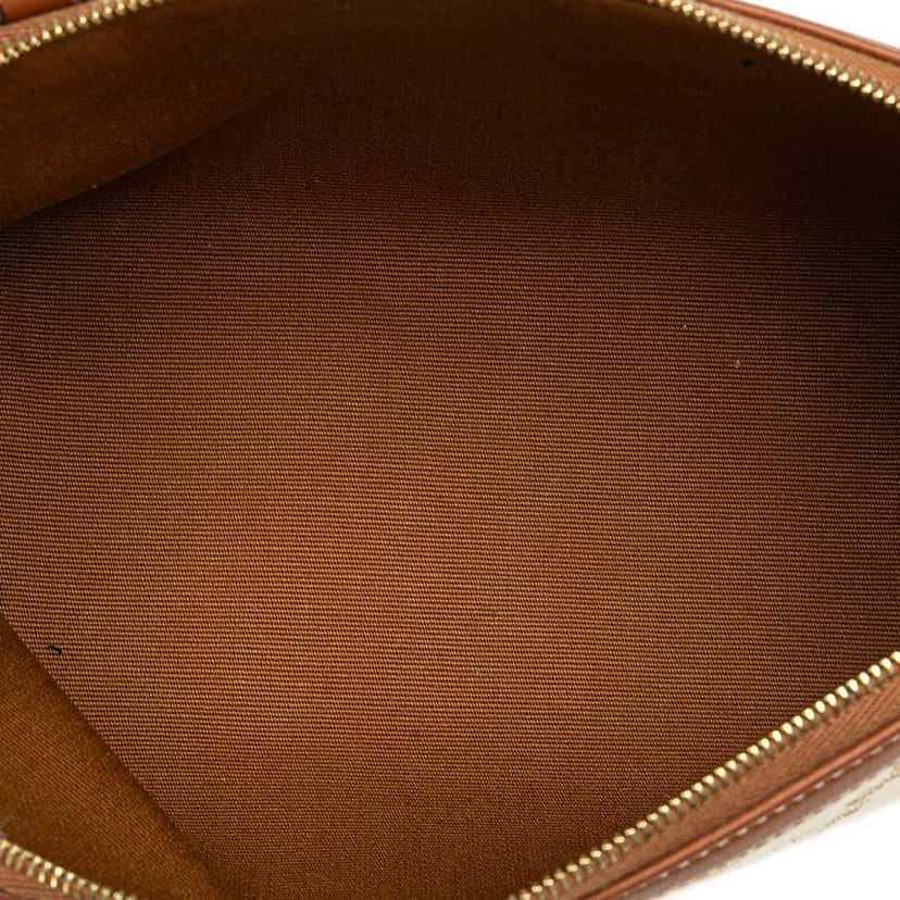 Celine Triomphe Coated Canvas Clutch On Chain White Canvas Very good condition - Model View