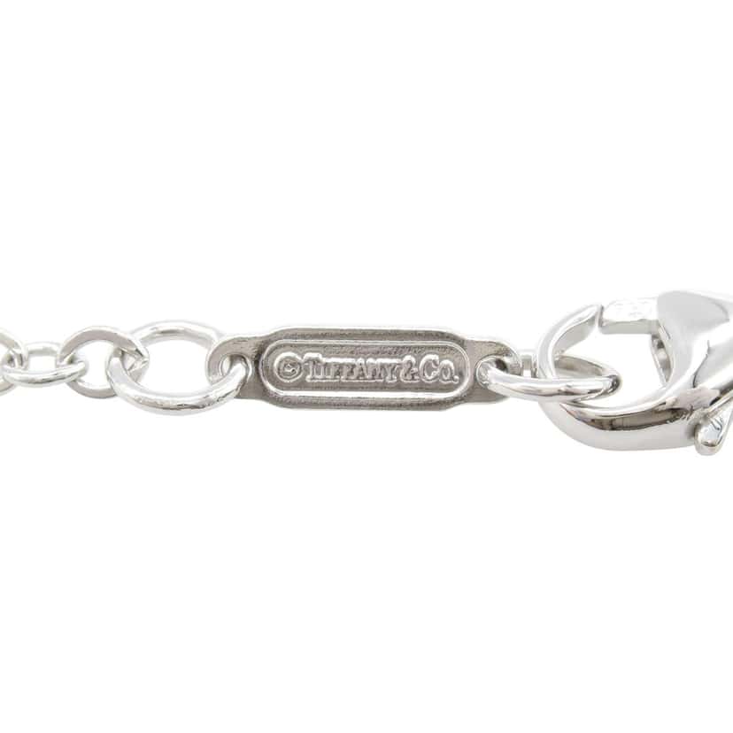 Tiffany & Co 18K White Gold Sentimental Heart Pendant Necklace Silver White Gold Good condition - Model View