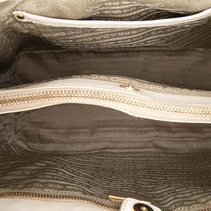 Prada Medium Saffiano Fori Perforated Galleria Tote White Leather Good condition - Model View
