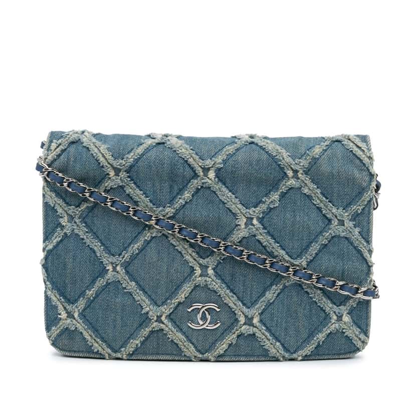 Chanel Frayed Denim Wallet On Chain Blue Denim Good condition - Front View