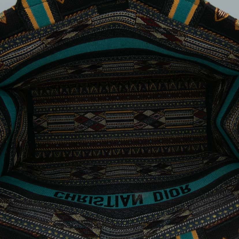 Dior Large Embroidered Canvas Book Tote Blue Canvas Good condition - Model View