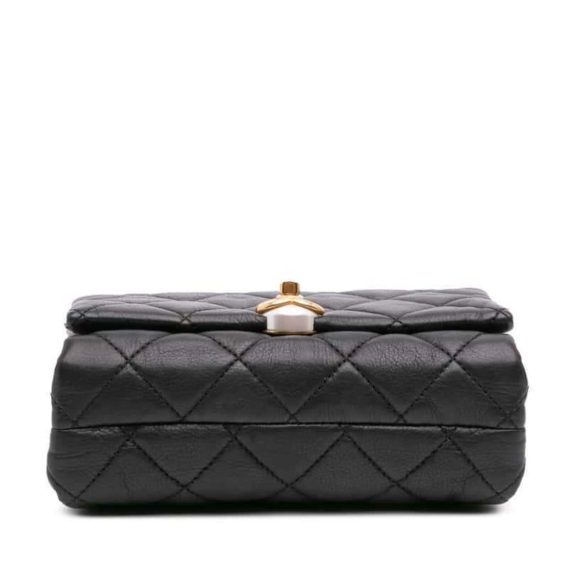 Chanel Mini Quilted Calfskin Pearl CC Accordion Flap Black Leather Very good condition - Inside View
