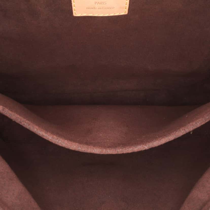 Louis Vuitton Monogram Pochette Metis Brown Canvas Good condition - Model View