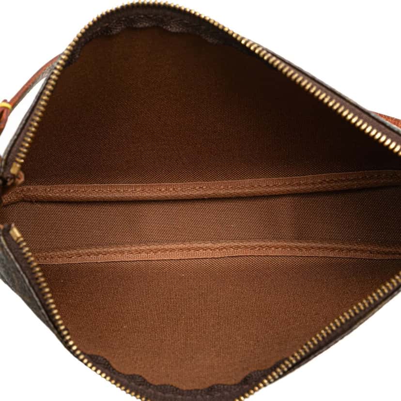 Louis Vuitton Monogram Pochette Accessoires Brown Canvas Good condition - Model View