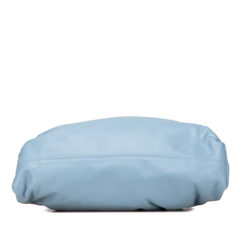 Bottega Veneta Lambskin The Pouch Blue Leather Good condition - Inside View