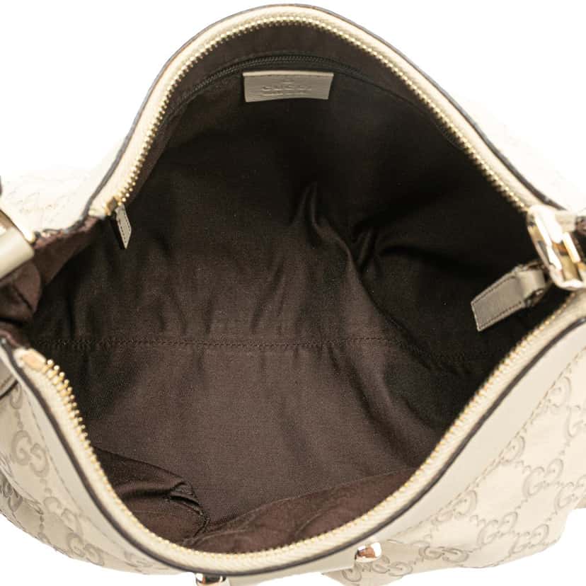 Gucci Guccissima Abbey D Ring Handbag White Leather Good condition - Model View