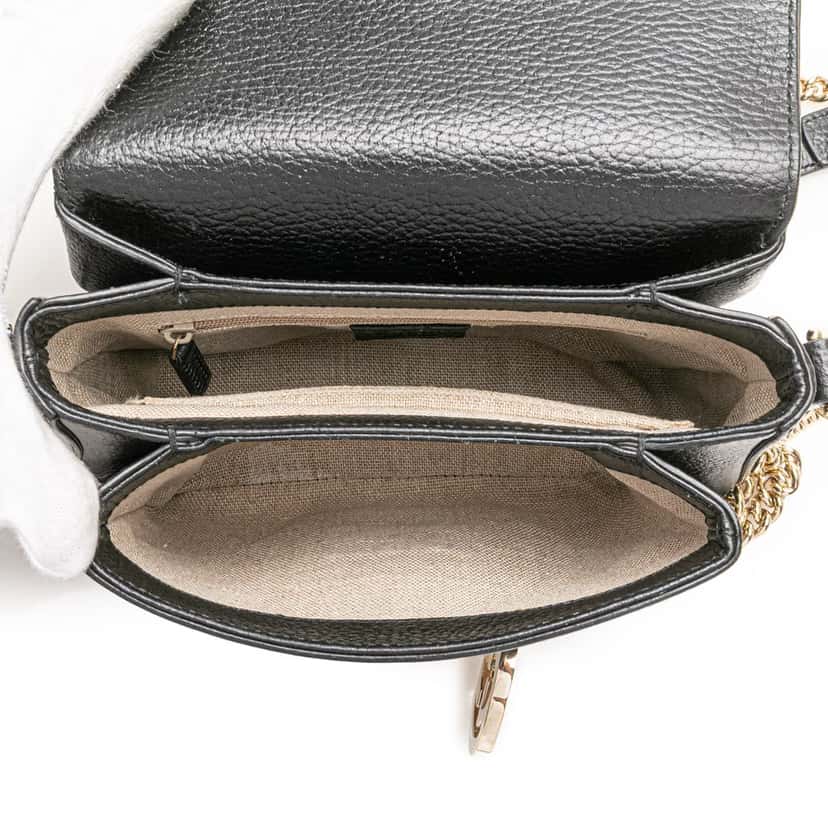 Gucci Small Dollar Calfskin Interlocking G Crossbody Black Leather Good condition - Model View