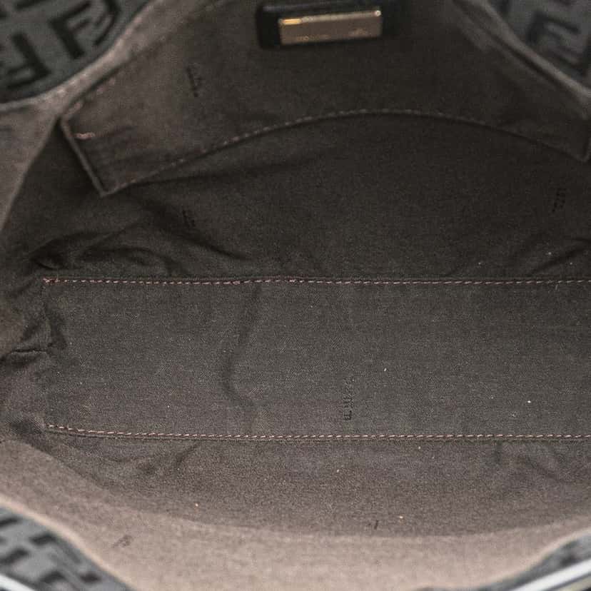 Fendi Zucchino Canvas Chef Front Pocket Shopping Tote Brown Canvas Good condition - Model View