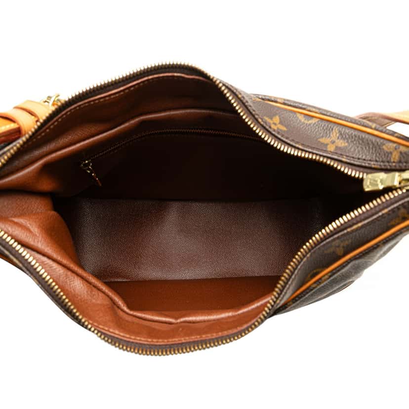 Louis Vuitton Monogram Boulogne 30 Brown Canvas Good condition - Model View
