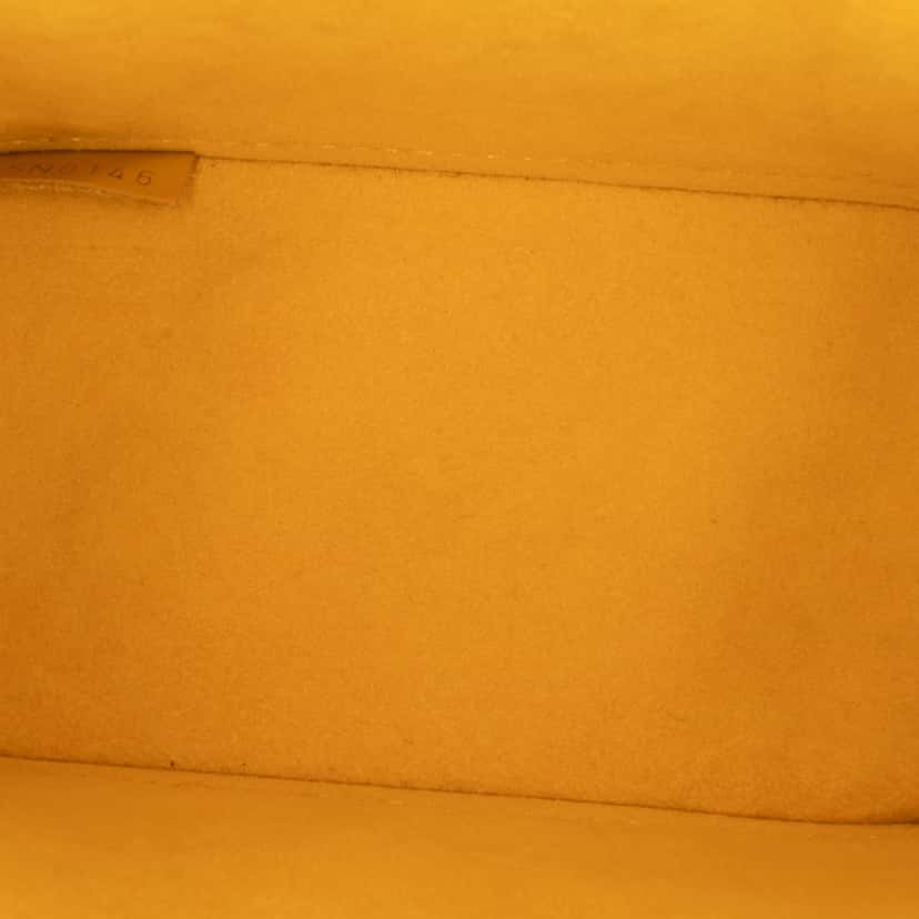 Louis Vuitton Epi Nano Alma Yellow Leather Good condition - Model View