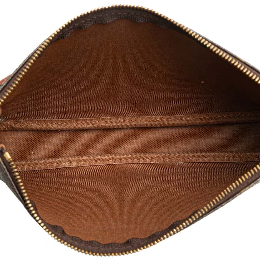 Louis Vuitton Monogram Pochette Accessoires Brown Canvas Good condition - Model View