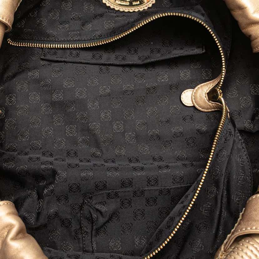 Loewe Metallic Nappa Aire Gold Leather Good condition - Model View