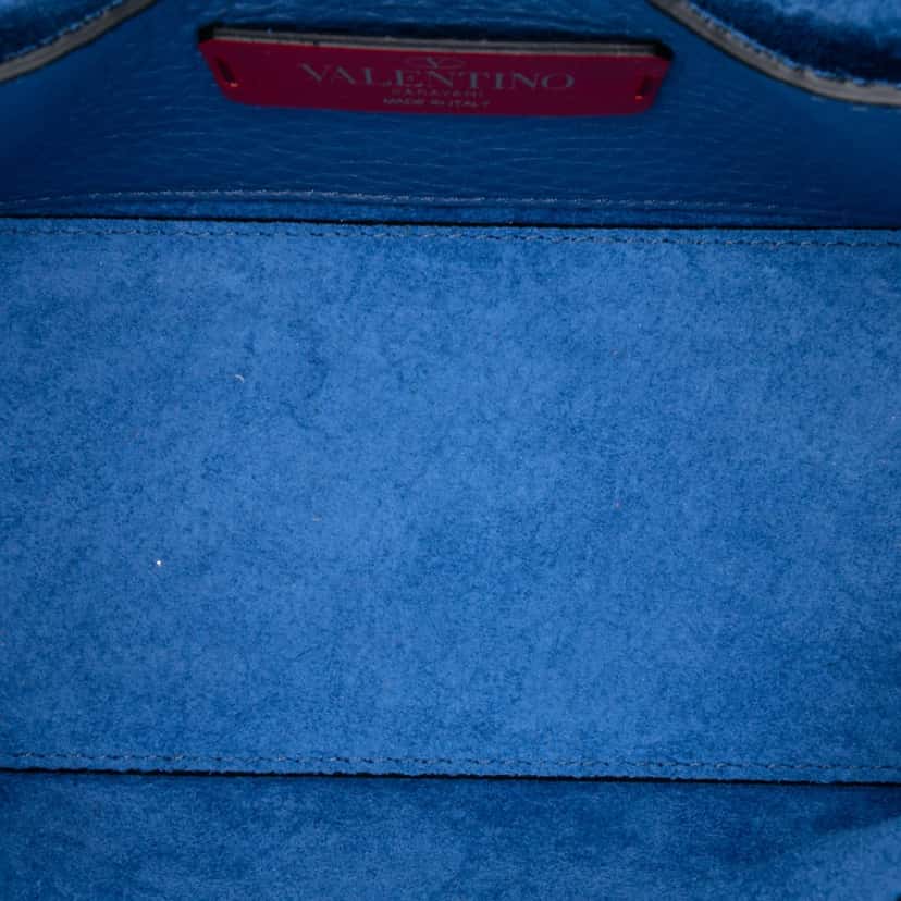 Valentino Mini Pebbled Calfskin Rockstud Flap Crossbody Blue Leather Good condition - Model View