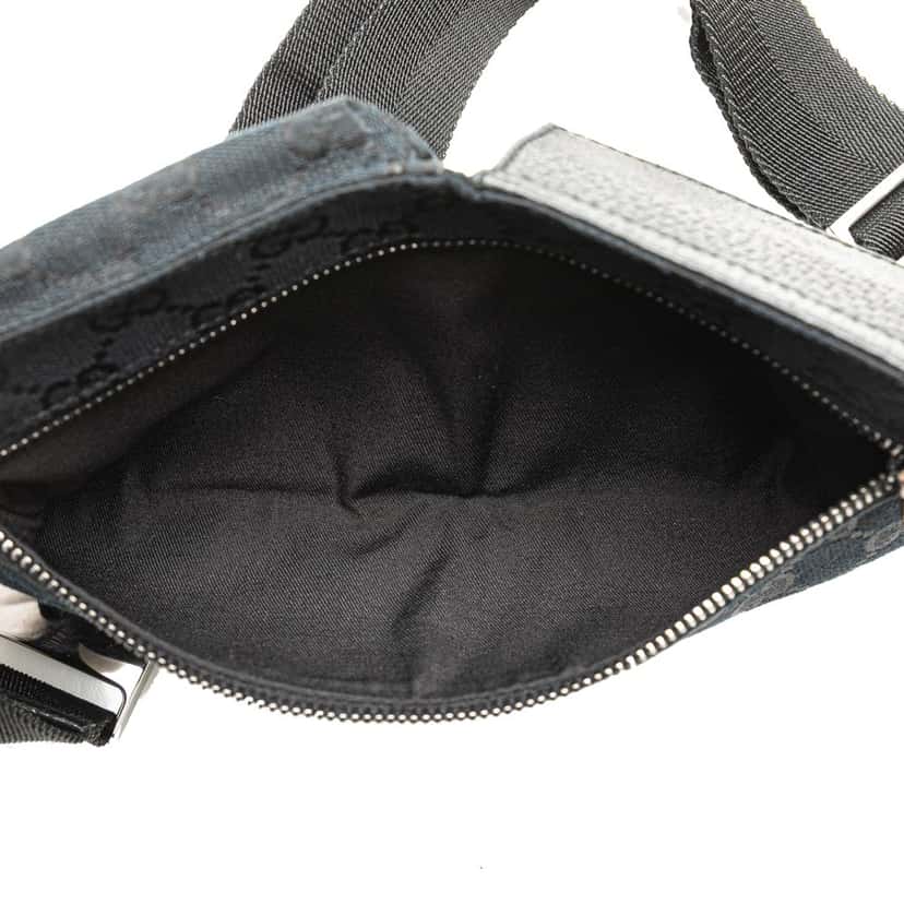Gucci GG Canvas Double Pocket Belt Bag Black Canvas Good condition - Model View