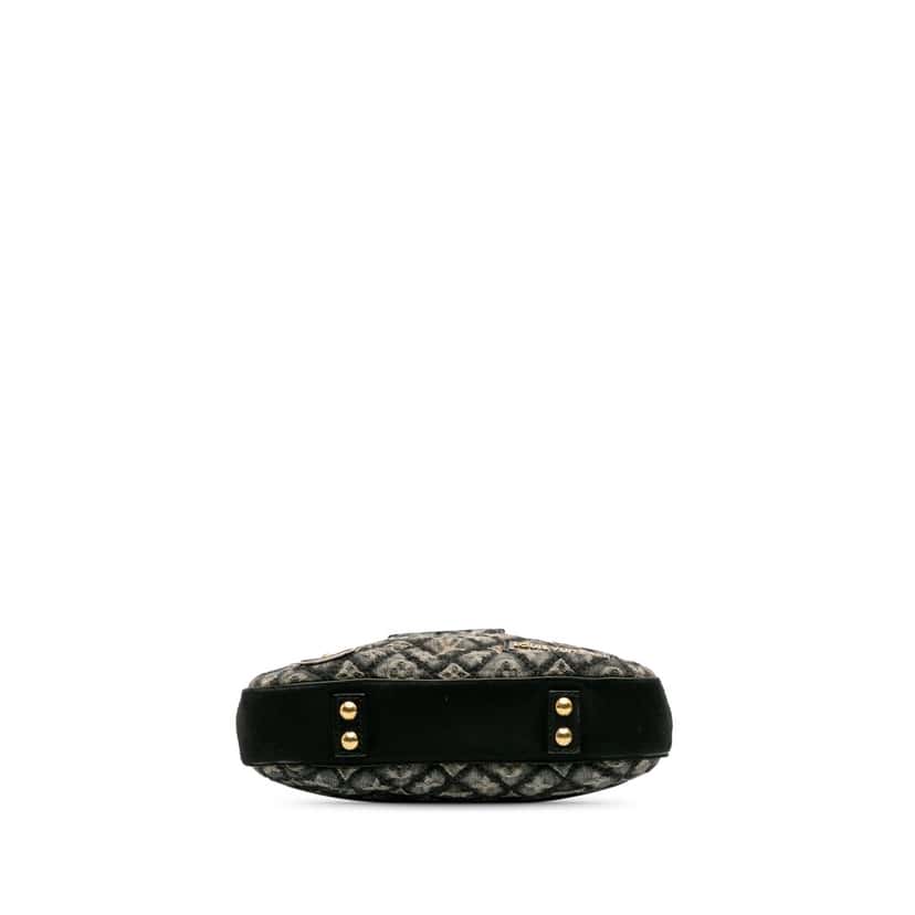 Louis Vuitton Quilted Monogram Denim Musette Grey Denim Very good condition - Inside View