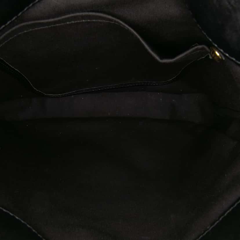 Louis Vuitton Quilted Monogram Denim Musette Grey Denim Very good condition - Model View