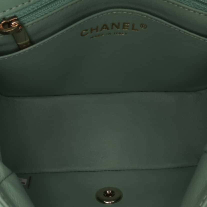 Chanel Mini Square Classic Lambskin Single Flap Green Leather Good condition - Model View