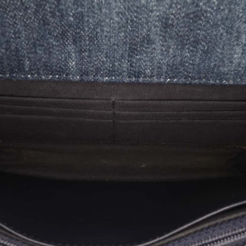Chanel Denim 19 Flap Wallet On Chain Blue Denim Good condition - Box View