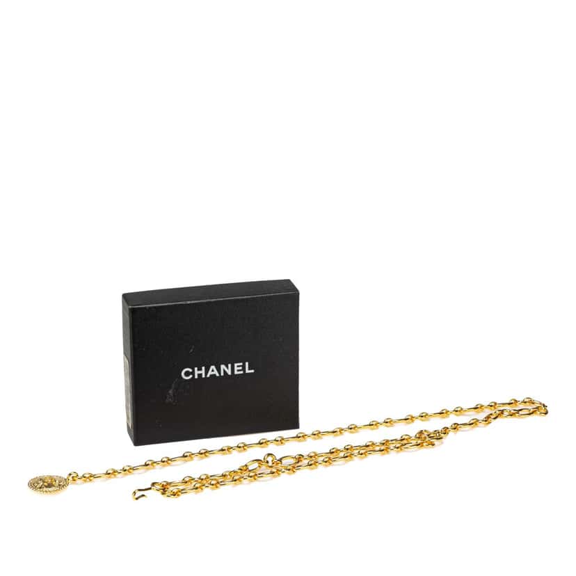 Chanel Gold Plated CC Medallion Chain Belt Gold Metal Good condition - Model View