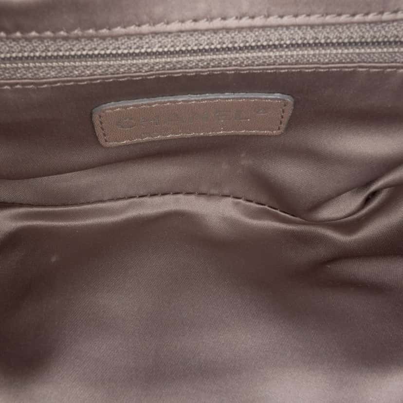 Chanel CC Satin Bow Clutch with Chain Blue Satin Good condition - Model View