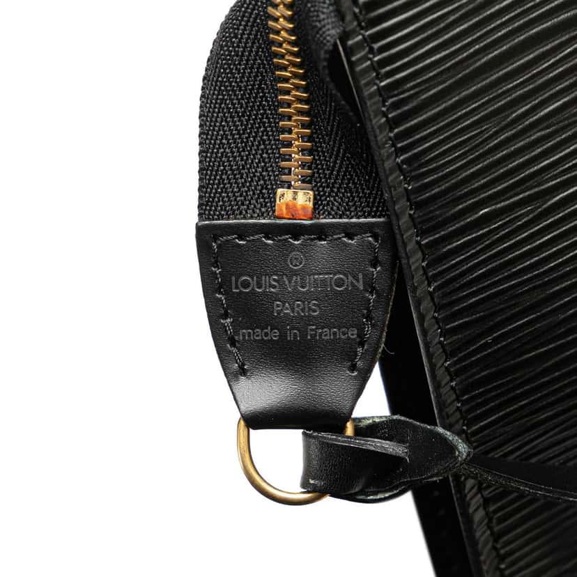 Louis Vuitton Epi Pochette Accessoires Black Leather Good condition - Box View