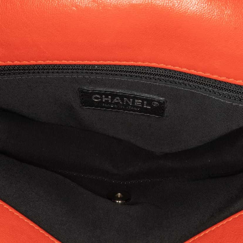 Chanel Medium Quilted Lambskin Cuba Color Flap Red Leather Good condition - Box View