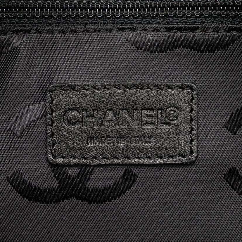 Chanel CC Stitched Suede Tote Black Leather Good condition - Box View