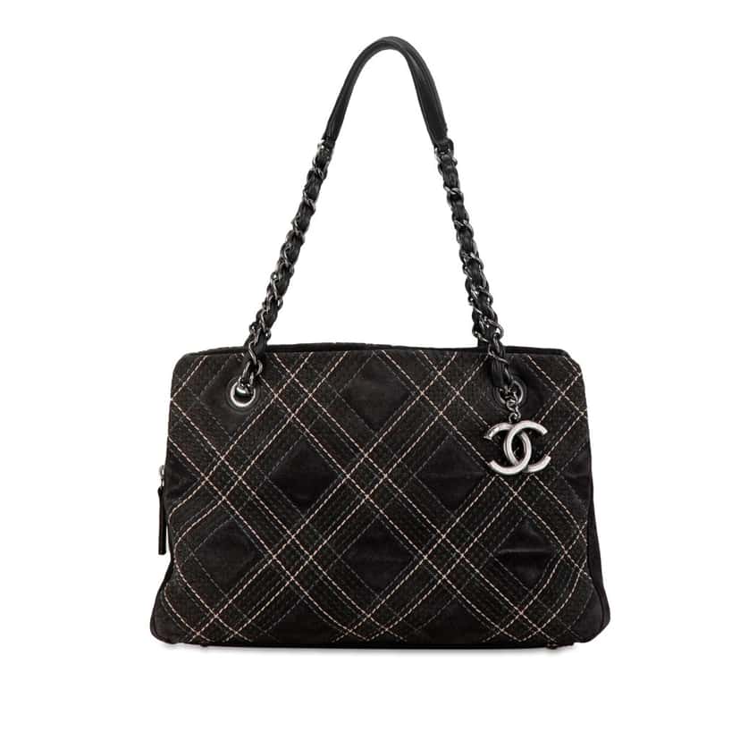 Chanel Suede Paris-Edinburgh Saltire Shoulder Bag Grey Leather Good condition - Front View