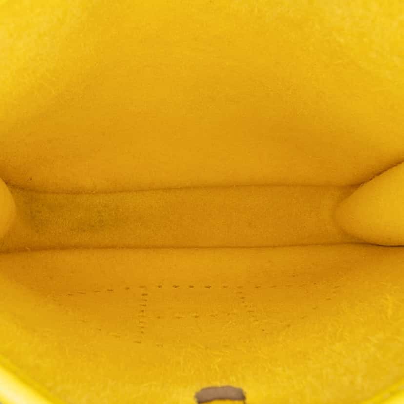 Hermès Clemence Evelyne TPM Yellow Leather Good condition - Model View